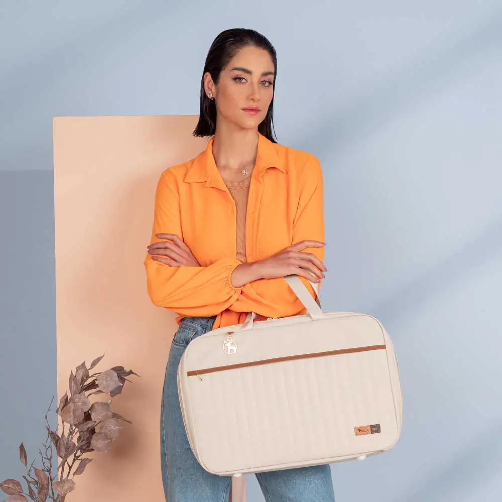 Kit Bolsa Mala e Mochila Maternidade Coleção Cores - Creme e Caramelo - Miniatura 20