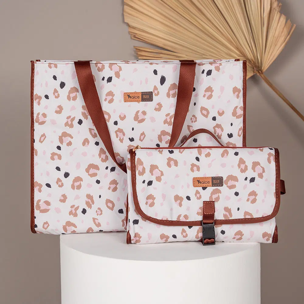 Kit Bolsa Maternidade Alce Bag e Trocador Portátil Oncinha kit trocador portatil de bebe com porta fraldas bolsa maternidade bag alce oncinha