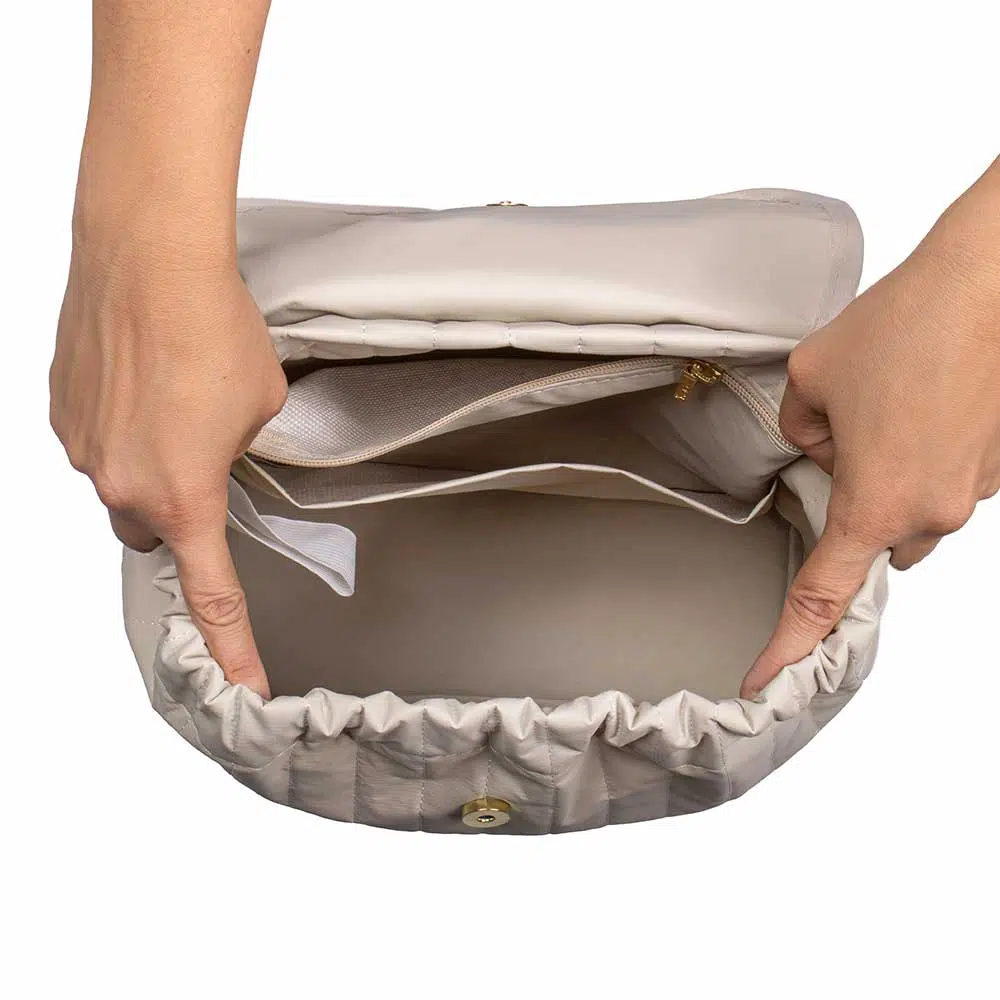 Kit Bolsa Mala e Mochila Maternidade Coleção Cores - Creme e Caramelo - Imagem 15