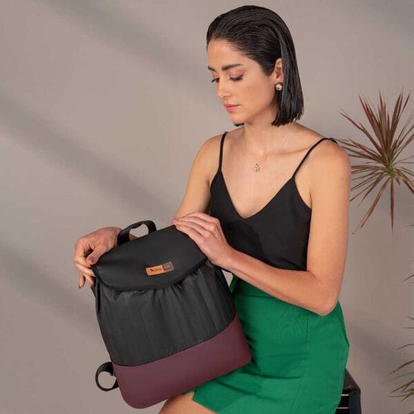 Mochila Maternidade Coleção Cores - Preto e Marsala - Imagem 7