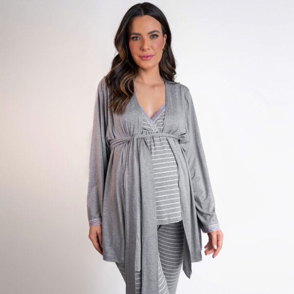 Conjunto Pijama Maternidade e Amamentação - Listras Cinza - Imagem 2