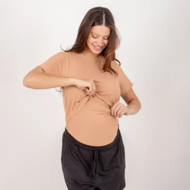 T-shirt Essencial Amamentação Caramelo